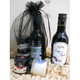 Pack Gourmet vino Tinto Joven Mayoral con merlada y queso