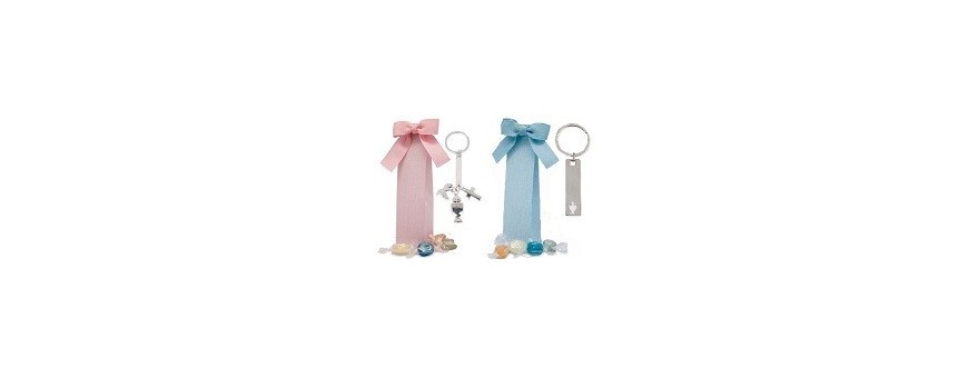 Cajita con llaveros ,estuches, organzas para bombones, caramelos